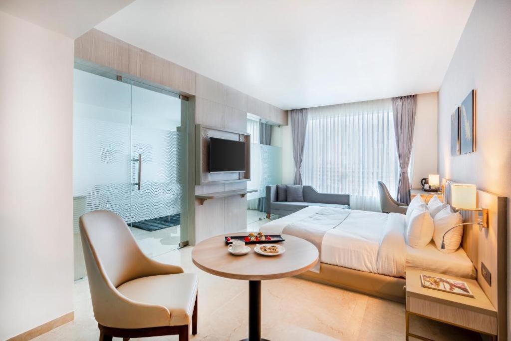 Hotel Plaza International Near Delhi Airport Nova Deli Quarto foto